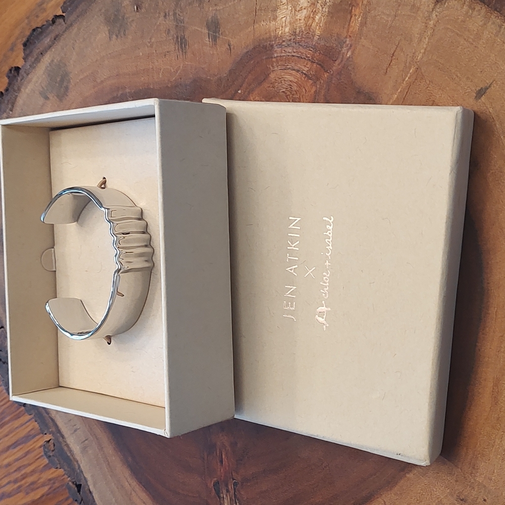 Jen Atkin /Chloe+Isabel bun cuff /braclet